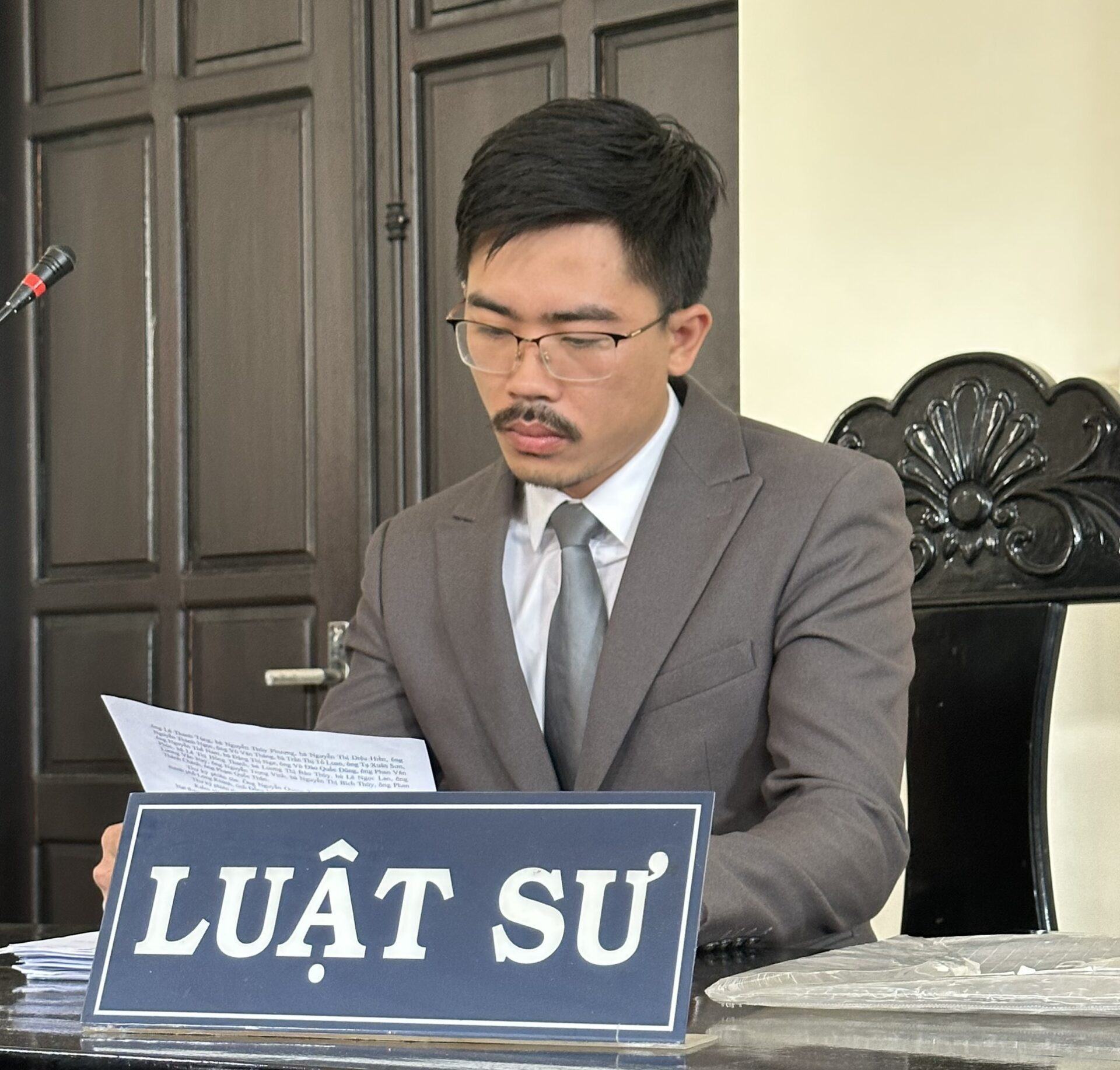 Giới thiệu 9 Giới Thiệu Luật Gia Vinh