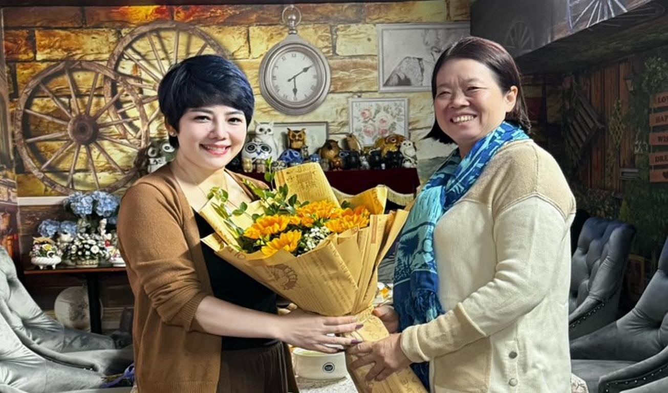 Giới thiệu Luật Gia Vinh 5 Luat su Trinh Minh Thu Ben phai Copy